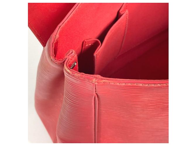 Borsa a spalla Louis Vuitton Epi Segur MM Rosso - vista 13