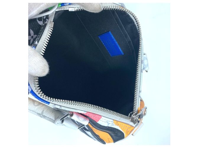 Borsa Keepall Bandoulière 25 Monogramma Louis Vuitton Multicolore - vista 13