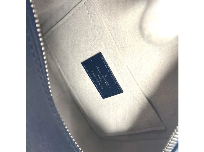 Borsa Trompe l'oeil Chain M52350 di Louis Vuitton Blu navy - vista 13