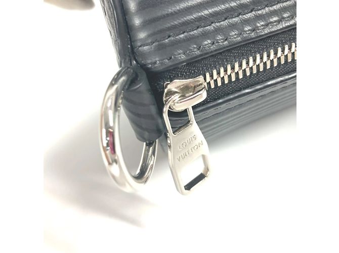 Borsa a tracolla PM Epi XL Soft Polochon Louis Vuitton Nero - vista 8