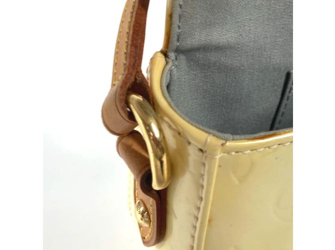 Borsa a tracolla Malibu Street in Monogram Vernis Louis Vuitton Bianco - vista 14