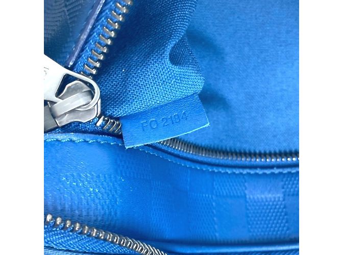 Borsa ombrello Damier Infini Louis Vuitton Blu - vista 17