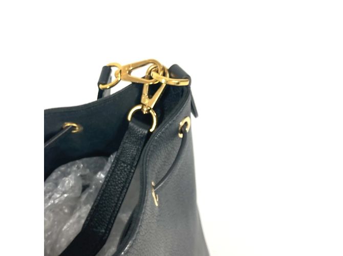 Borsa a secchiello con cordino Lock Me Bucket NV di Louis Vuitton Nero - vista 6