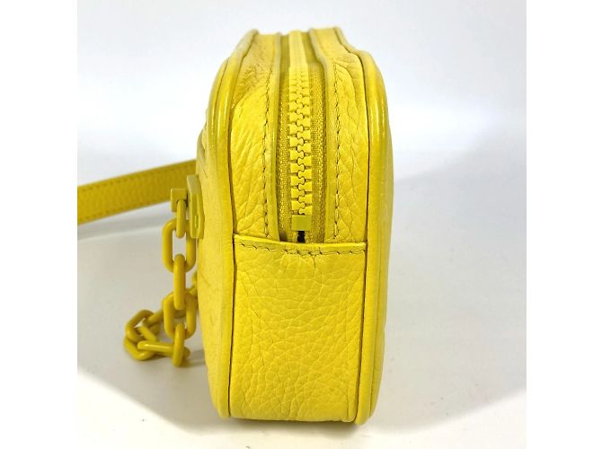 Pochette Volga en Monogram Empreinte de Louis Vuitton Jaune - vue 3