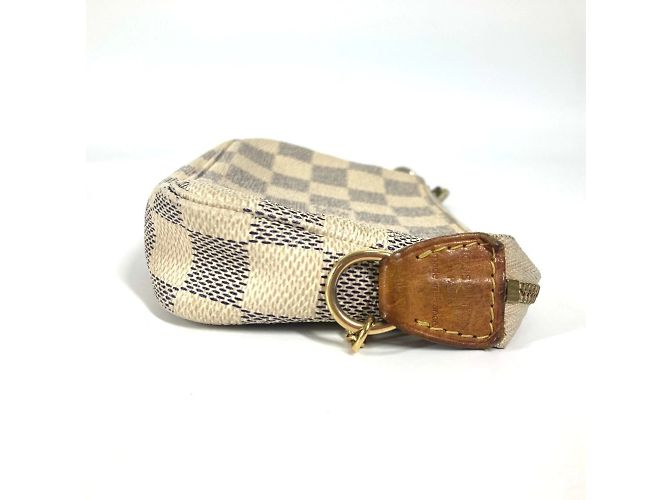 Mini Pochette Accessoires Damier Azur di Louis Vuitton Bianco - vista 4