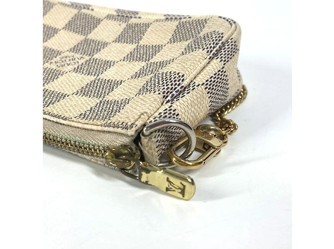 Mini Pochette Accessoires Damier Azur di Louis Vuitton Bianco - vista 5