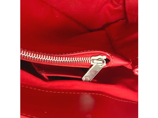 Borsa Tote Passy PM Epi di Louis Vuitton Rosso - vista 13