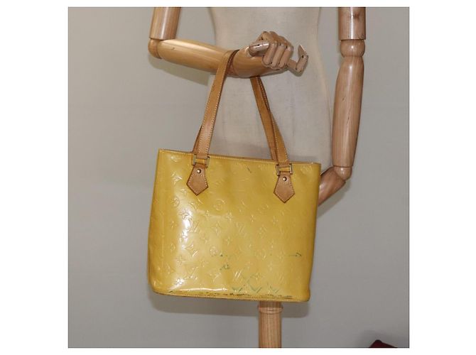 LOUIS VUITTON Bolso de Mano Monogram Vernis Houston Amarillo Lima M91055 LV Auth 119005 Dorado - vista 24