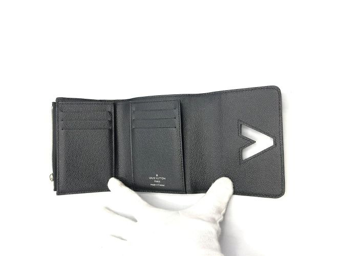 Cartera compacta Twist Epi Louis Vuitton Negro - vista 4