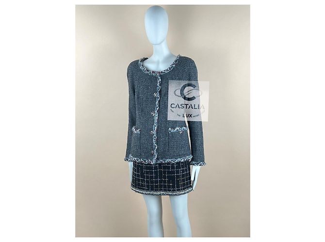 Chaqueta de tweed gris con botones Gripoix CC de Chanel París Edimburgo - vista 2
