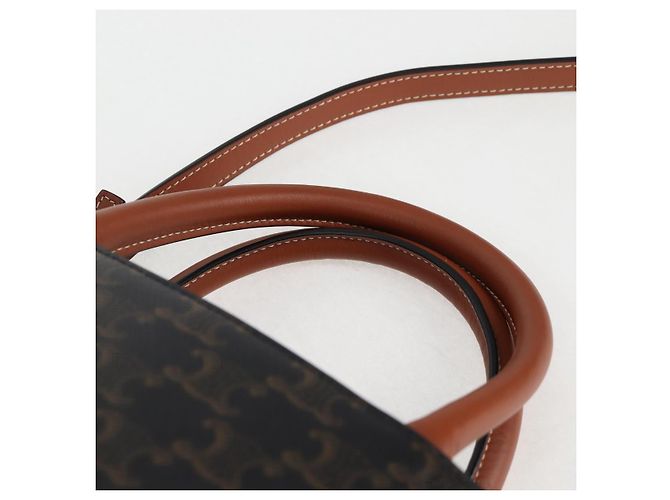 Céline CELINE Triomphe Borsa Tote Verticale in PVC Pelle Nera Oro Auth nb490M Nero D'oro - vista 8