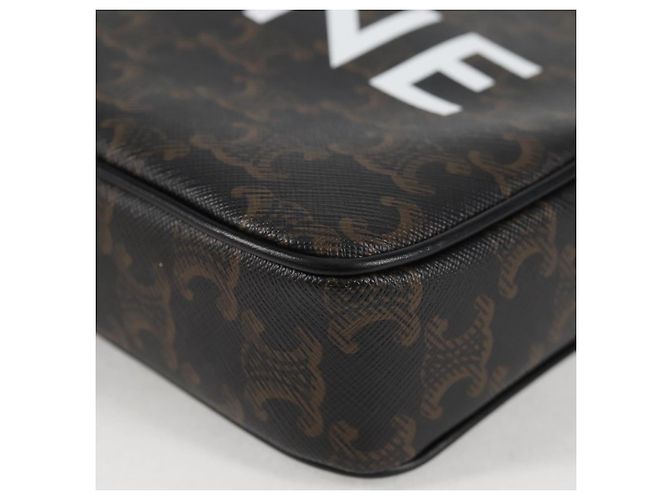 Céline Borsa a Spalla CELINE Triomphe in Pelle PVC Nera e Oro Auth nb463M Nero D'oro - vista 12