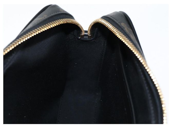 Céline Borsa a Spalla CELINE Triomphe in Pelle PVC Nera e Oro Auth nb463M Nero D'oro - vista 19