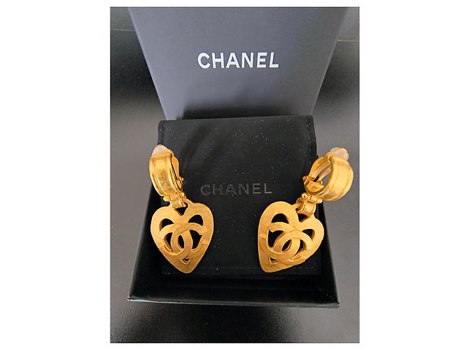 Pendientes de corazón Chanel Dorado - vista 3