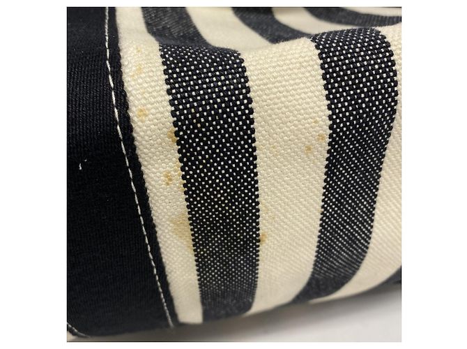 Hermès Hermes Handtasche Cannes PM aus Canvas Schwarz Weiß - Ansicht 7