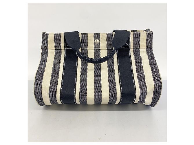 Hermès Hermes Handtasche Cannes PM aus Canvas Schwarz Weiß - Ansicht 9