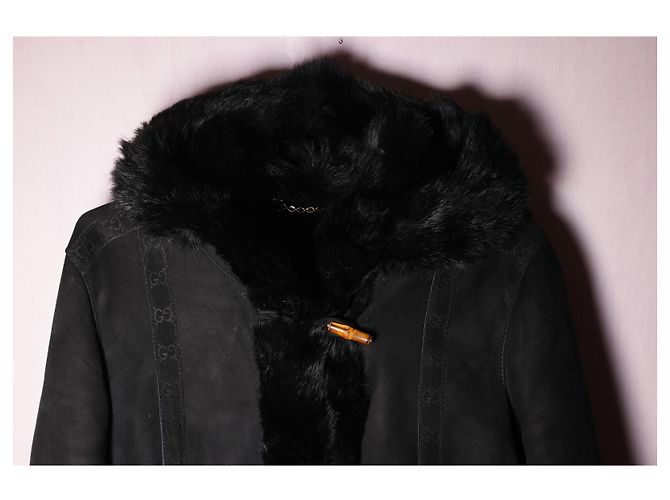 Increíble Abrigo Duffle de Shearling Gucci Negro - vista 4