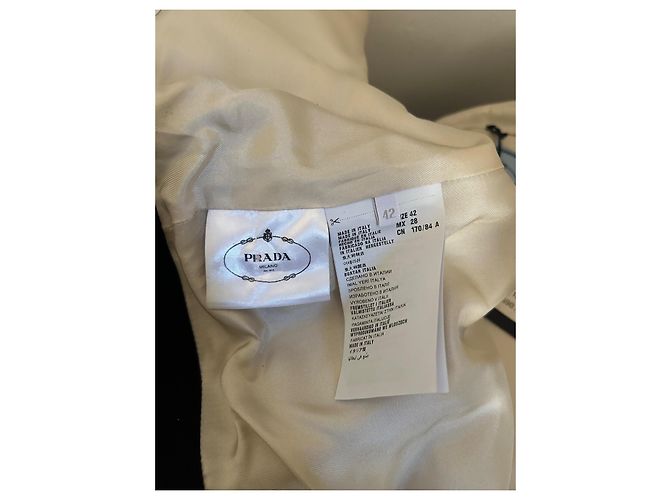 Prada Jacke beige aus Polyester Größe 42 - Ansicht 10