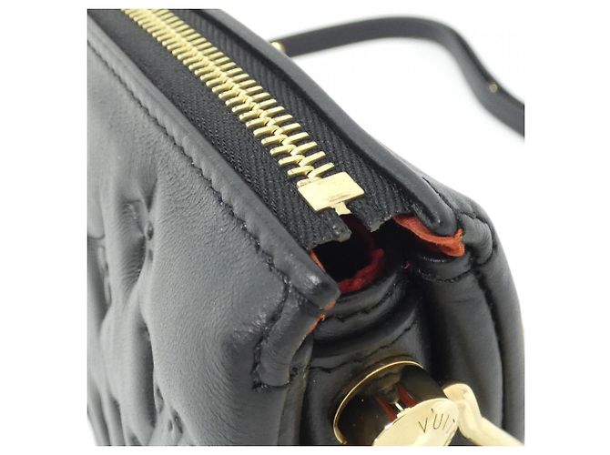 Borsa a Spalla Louis Vuitton Coussin BB M20574 Nero - vista 3