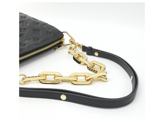 Borsa a Spalla Louis Vuitton Coussin BB M20574 Nero - vista 4