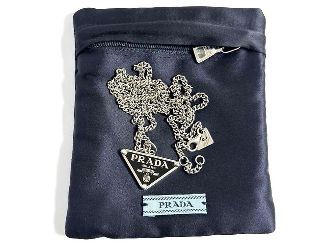 Pendente collana simbolo Prada per uomini e donne - vista 10