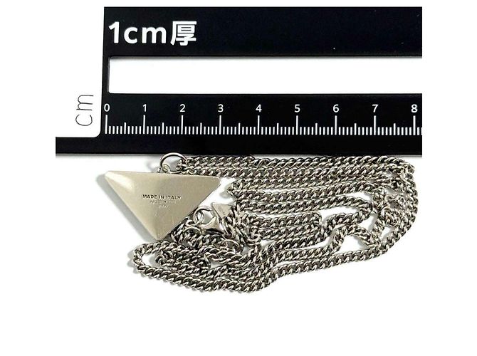 Pendente collana simbolo Prada per uomini e donne - vista 6