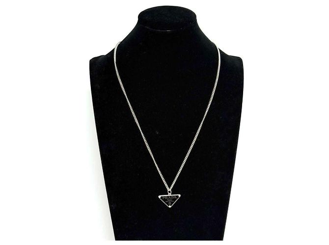 Pendente collana simbolo Prada per uomini e donne - vista 9