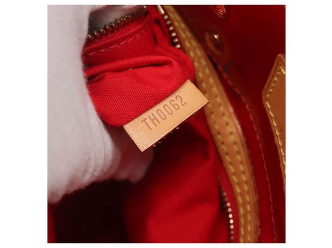 LOUIS VUITTON Monogram Vernis Reade MM Hand Bag Red Rouge M91086 LV Auth 122621 - view 12