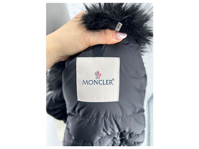 Moncler giacca corta nera con collo in pelliccia Nero - vista 5