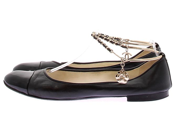 Chanel Bailarinas de cuero negro con cadena de tobillo dorada - vista 3