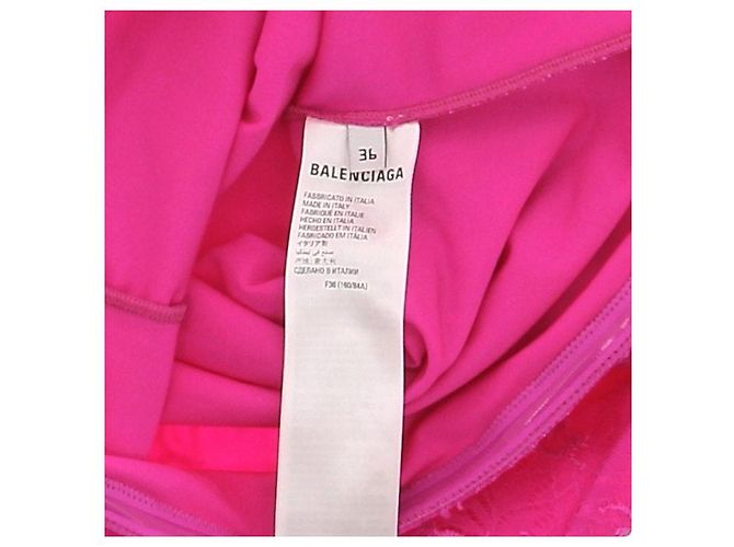 Top de renda rosa e luvas Balenciaga - vista 6