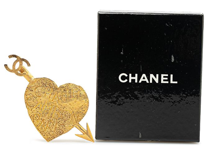 Spilla a forma di cuore e freccia in oro placcato CC di Chanel D'oro - vista 3