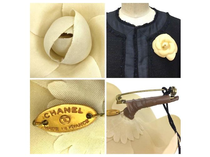 Spilla Camelia Corsage CHANEL Beige Crudo - vista 3