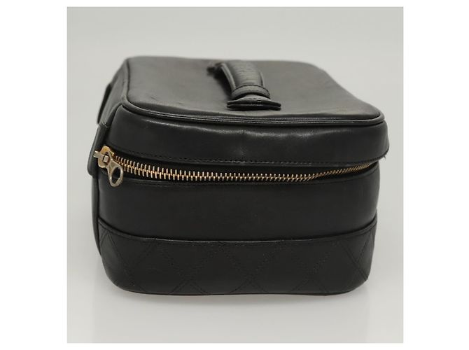CHANEL Vanity Pouch Pelle Nera Oro CC Auth 122610 Nero D'oro - vista 4