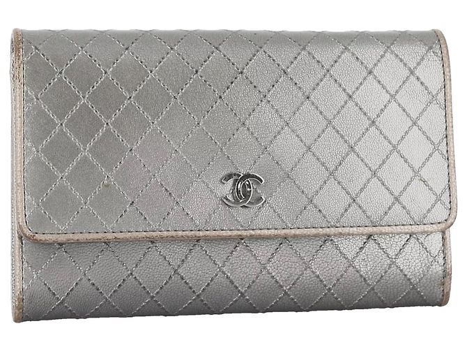 Chanel wallet in silver grey leather - view 2