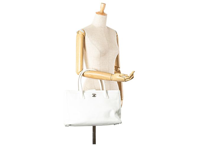 Executive Chanel Bianco Medio Borsa Esecutiva in Pelle di Vitello - vista 11