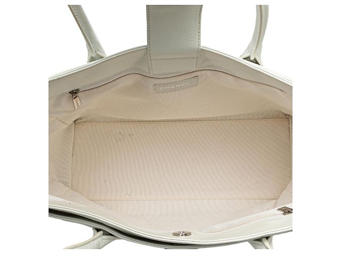 Executive Chanel Bianco Medio Borsa Esecutiva in Pelle di Vitello - vista 4