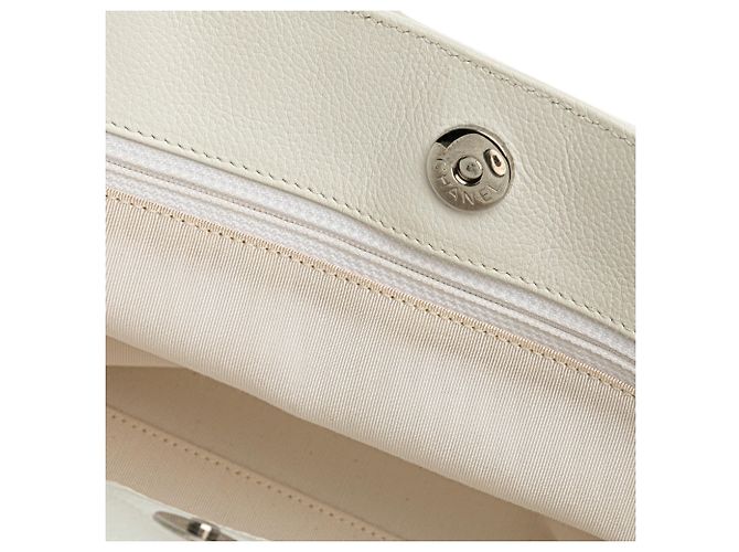 Executive Chanel Bianco Medio Borsa Esecutiva in Pelle di Vitello - vista 8