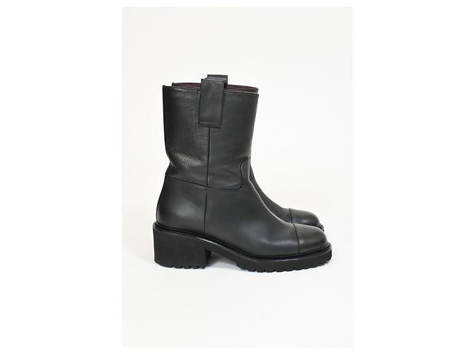 Timeless Chanel 2020 Interlocking CC Logo Moto Boots in Black Leather - view 10