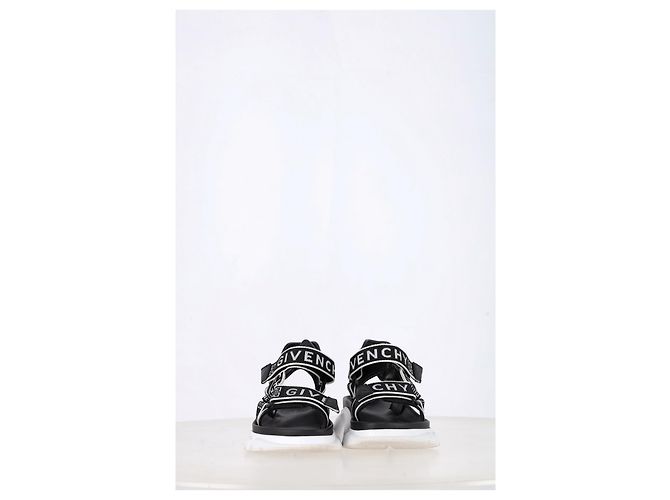 Sandales Jaw Givenchy en cuir noir - vue 10