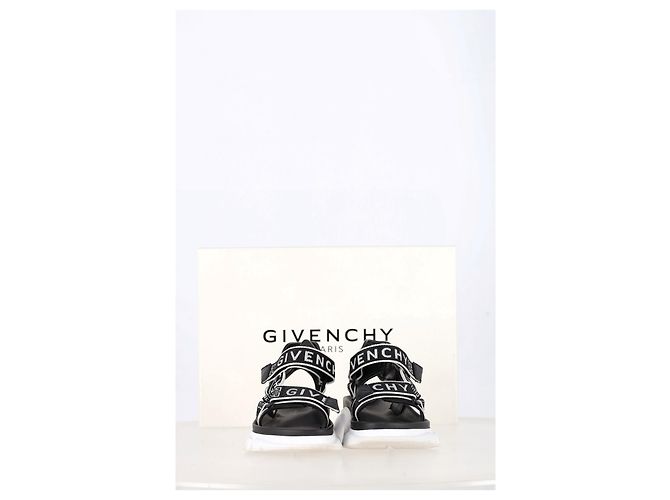 Sandales Jaw Givenchy en cuir noir - vue 9