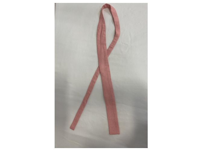 Cravate texturée en soie rose d'Acne Studios - vue 6