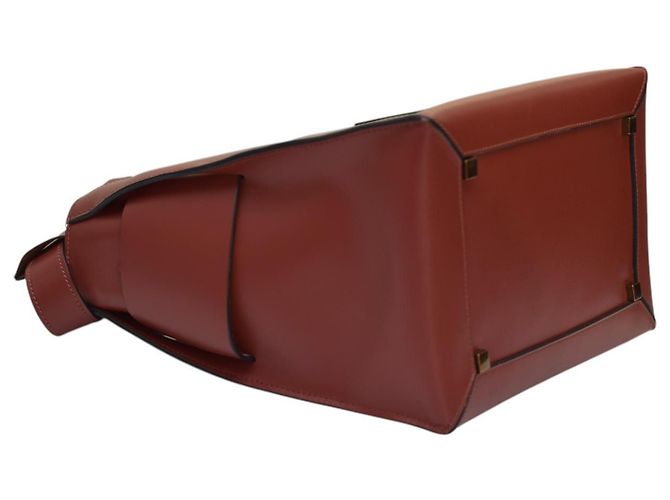 Bolsa de ombro em couro de bezerro BOYY Devon 21 com fivela decorativa. Marrom - vista 9