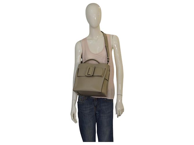 Bolsa de ombro em couro de bezerro BOYY Devon 21 com fivela decorativa. Cinza - vista 10
