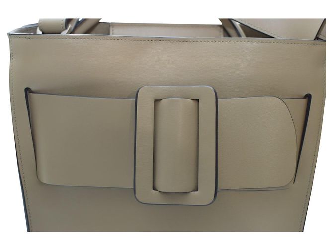 Bolsa de ombro em couro de bezerro BOYY Devon 21 com fivela decorativa. Cinza - vista 11