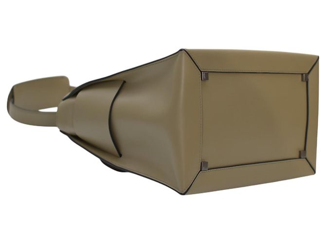 Bolsa de ombro em couro de bezerro BOYY Devon 21 com fivela decorativa. Cinza - vista 5
