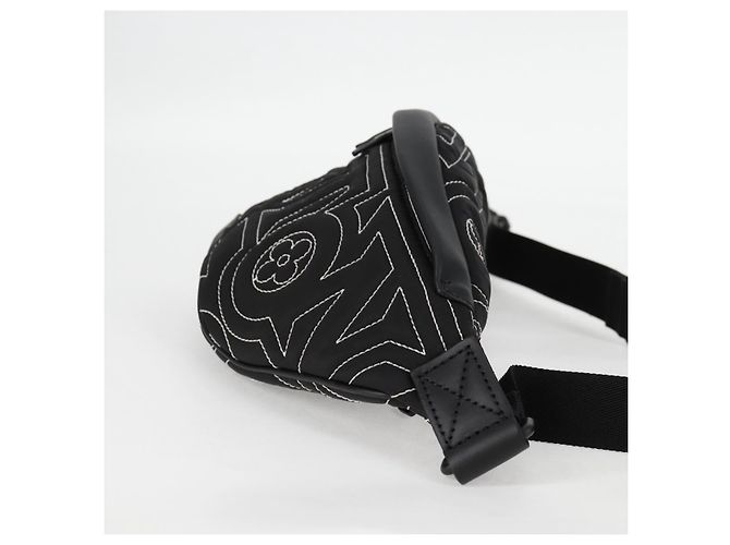 LOUIS VUITTON LV Bauchtasche Snow Discovery PM Tasche Nylon Schwarz M21427 Auth 116570SM - Ansicht 4