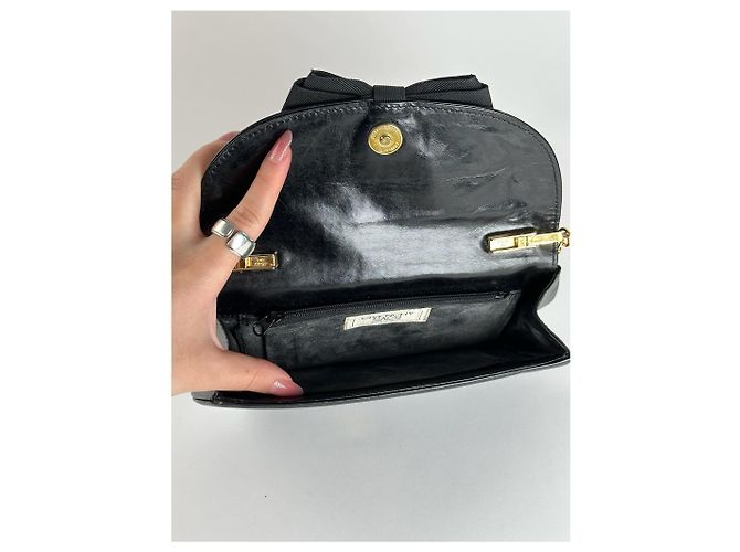 Vintage Givenchy Tasche aus schwarzem Lackleder - Ansicht 5