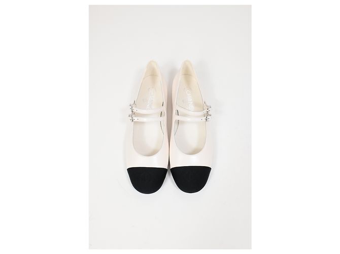 Classique Chanel Grosgrain Perle Mary Jane Ballet en Cuir d'Agneau Blanc - vue 10