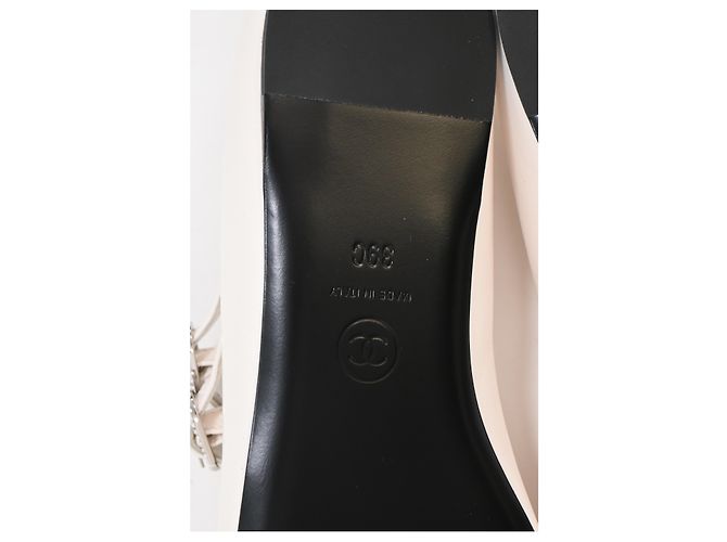 Classique Chanel Grosgrain Perle Mary Jane Ballet en Cuir d'Agneau Blanc - vue 14